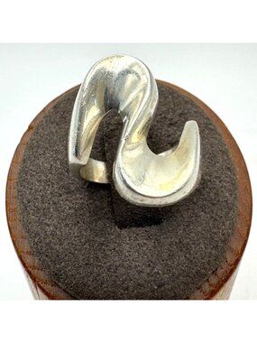 Abstract Wavy Design Band Sterling Silver 925 Ring Size 7